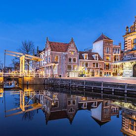 Alkmaar binnenstad Blauwe Uur van jaapFoto