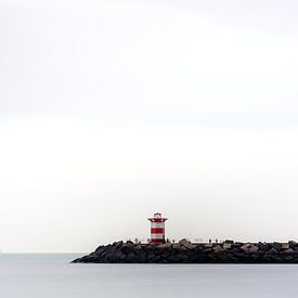 Vuurtoren aan de kust van Robert Smit