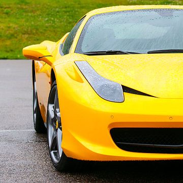 Ferrari 458 Italia in yellow