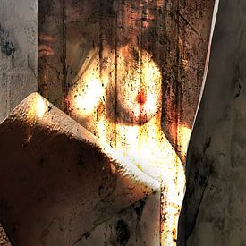 Hinter alter Fassade von Fotokompost von Lichtgestalt