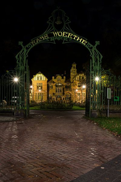 Rams Woerthe by night van Jan Roelof Brinksma