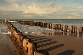 Wellenbrecher am Strand von Oostkapelle Zeeland von anne droogsma