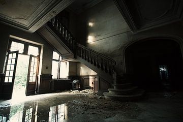 The Abandoned Hall of Urbex Castle by Melvin Meijer