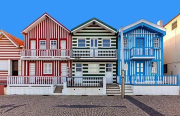 Gekleurde vissershuizen van Costa Nova, Portugal van Adelheid Smitt