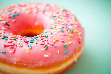 Heerlijke donut met kleurrijke hagelslag van Poster Art Shop