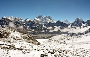 Le Mont Everest dans l'Himalaya sur Marjolein Boers
