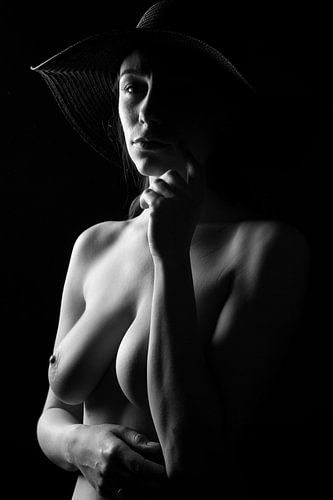 Naakt portret met hoedje