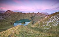 alpine lake Schtecksee at sunrise von Olha Rohulya Miniaturansicht