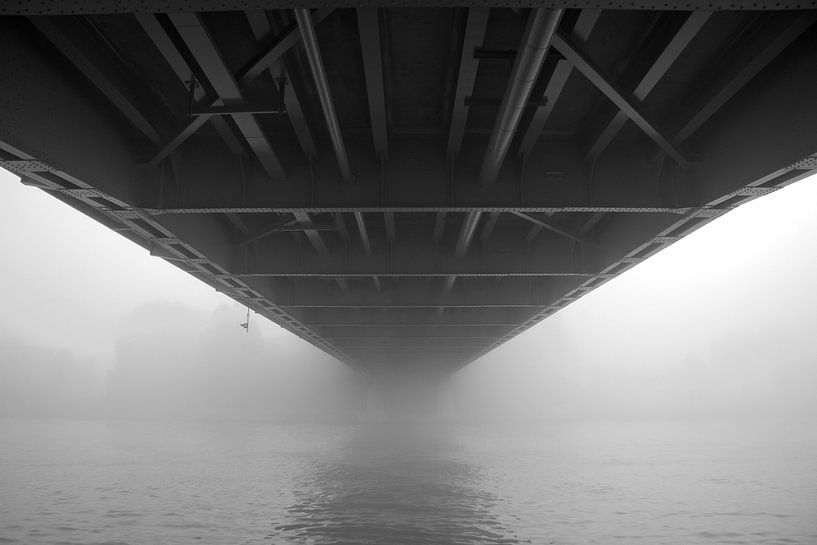 Bridge to nowhere van Marco de Groot
