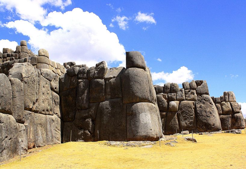 Sacsayhuamán, the fortress of the Incas in Peru by Thomas Zacharias