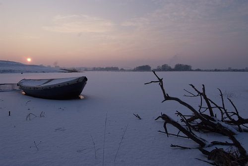 Boot auf der Kleinen Waal in Nijmegen