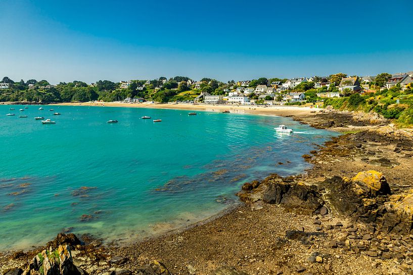 Scenic hike to the Pointe du Grouin in beautiful Brittany - Cancale - France by Oliver Hlavaty
