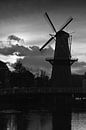 Windmühle De Vrijheid in Schiedam bei Sonnenuntergang von Rob Pols Miniaturansicht