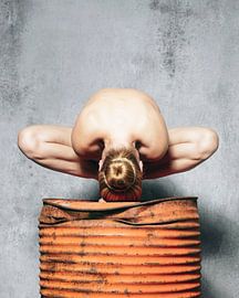 Sehr schöne nackte Frau in Vintage Schwarz-Weiß-Fotografie