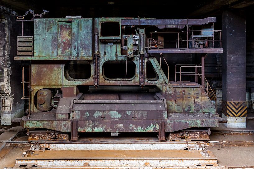 Le monstre de métal dans la grotte par QEIMOY