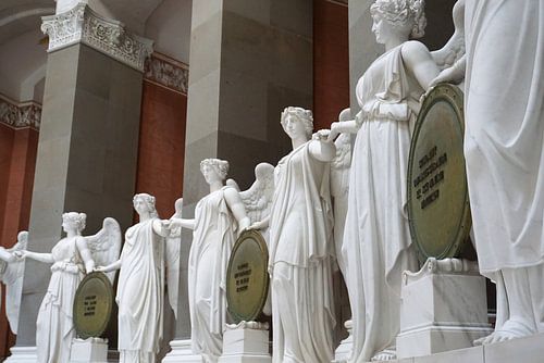 Standbeelden in de Befreiungshalle Kelheim