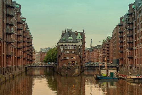 Hamburg overspanningstank in Dualtone