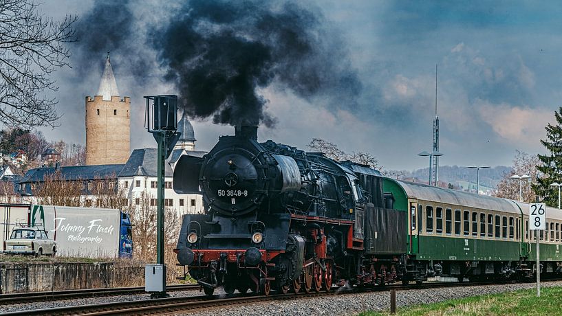 Stoomlocomotief rijdt Zschopau binnen van Johnny Flash