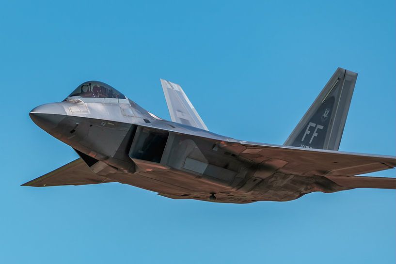 Ladies and gentleman, Lockheed Martin F-22 RAPTOR. by Luchtvaart / Aviation