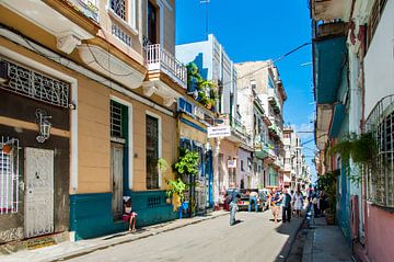 Kleurrijk Havana, colorful 1 van Corrine Ponsen