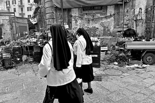 Winkelen op Siciliaans tempo op de beroemde Ballarò-markt