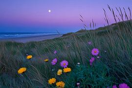 Blühende Wiese bei Mondlicht von Poster Art Shop