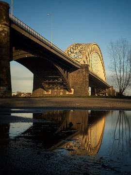 Waalbrücke Spiegelbild #1