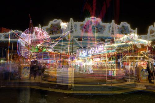 Fair in the evening, double shot and long shutter speed