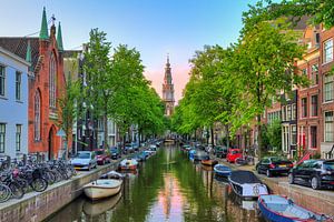Groenburgwal Amsterdam met Zuiderkerk von Dennis van de Water