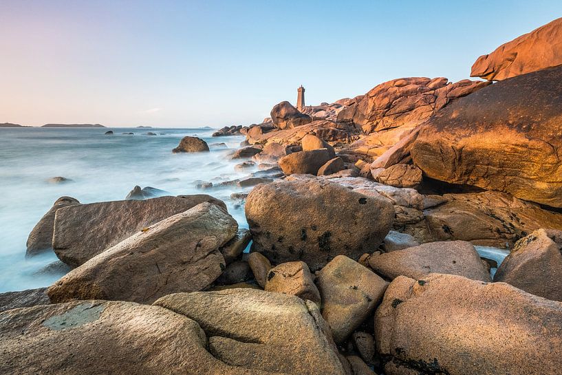 Leuchtturm in der Bretagne von Roel Beurskens