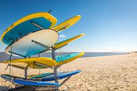 Surfplanken op het strand van Hörnum, Sylt
