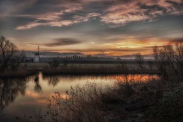 Prachtige zonsopkomst bij De Marsch(molen) van Moetwil en van Dijk - Fotografie