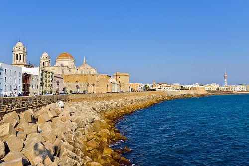 Magische, zomerse skyline van Cádiz