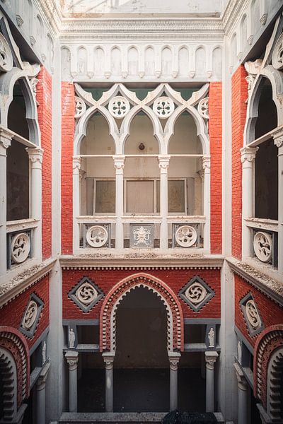 Abandoned Venetian Hotel in Decay. by Roman Robroek - Photos of Abandoned Buildings