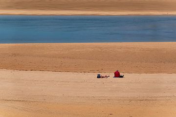 A day by the sea by Matthias Luescher