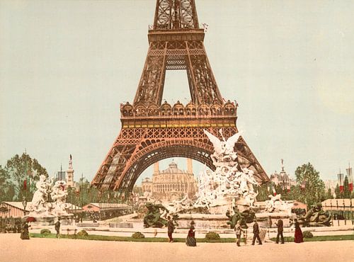 Eiffel Tower and fountain, Exposition Universelle, Parijs