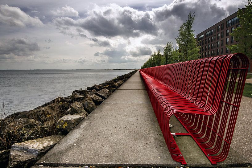 Red Bench van marjolein Parijs