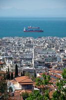 Zwevende schepen boven Thessaloniki