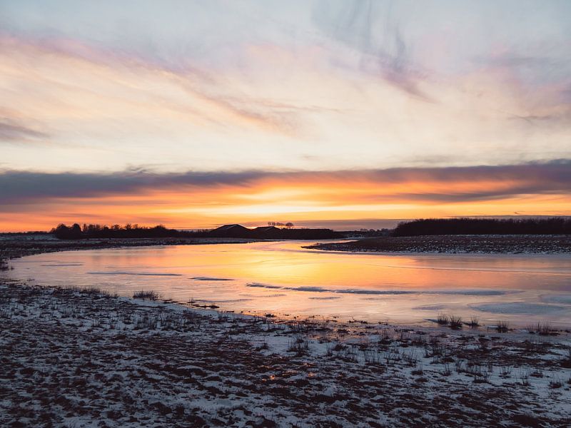 Zonsondergang in de Zeeuwse polders van Cynthia Bil