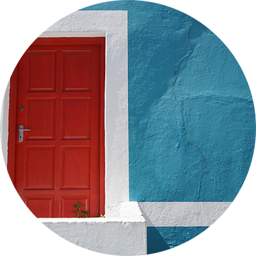 Rode deur in blauwe muur in kleurrijk Bo-Kaap,Kaapstad van The Book of Wandering