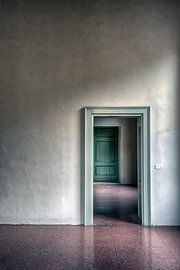 Les embrasures des portes des pièces vides sur Stefano Scappazzoni
