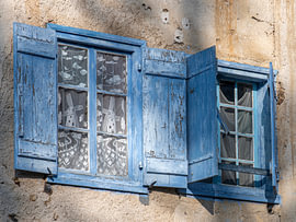 Blauwe luiken