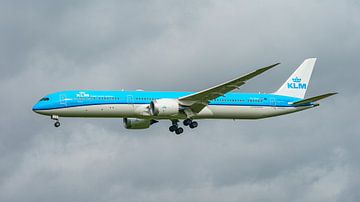 Landende KLM Boeing 787-10 Dreamliner. van Jaap van den Berg