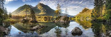 Hintersee Landschaft in Bayern mit Bergpanorama. von Voss Fine Art Fotografie
