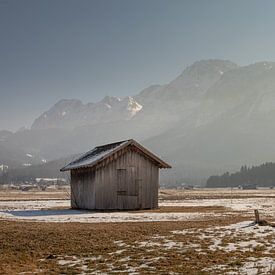 Berghut in de Moos bij Lermoos – Mooi Licht en Alpenpracht van KB Design & Photography (Karen Brouwer)