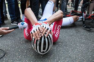 Mathieu van der Poel gewinnt das Amstel Gold Race von Leon van Bon