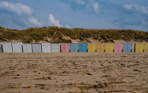 beachhouses colorful