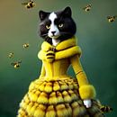 surrealistische katten met bijen van Carina Dumais thumbnail