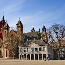 Vrijthof, groupe d'église avec la garde principale. sur John Kerkhofs