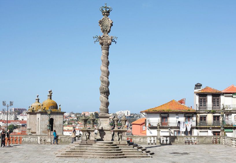 Pelhourino zuil, plein voor de kathedraal Se do Porto, Porto, district Porto, Portugal, Europa van Torsten Krüger